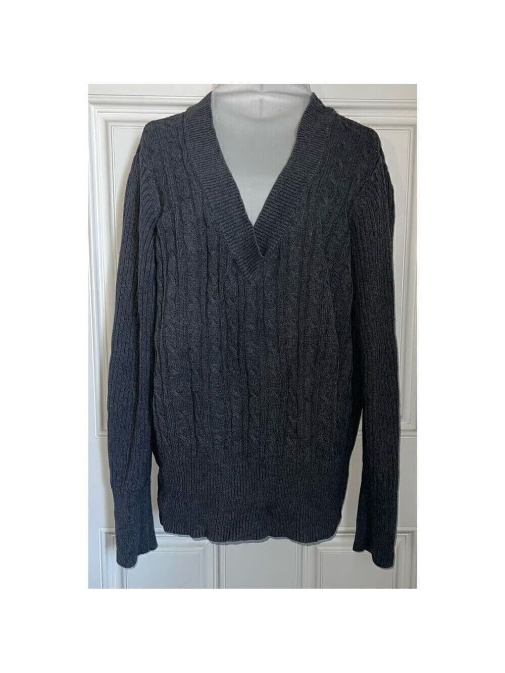 Bundle of 3 Cable Knit V Neck Sweaters (1X) - Picture 5 of 14
